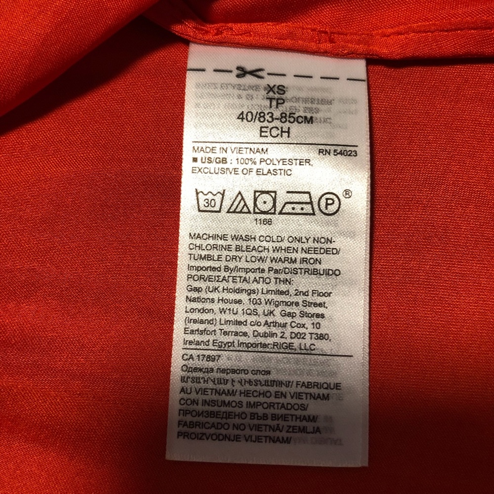 NWT Banana Republic Satin Top - Picture 5 of 5